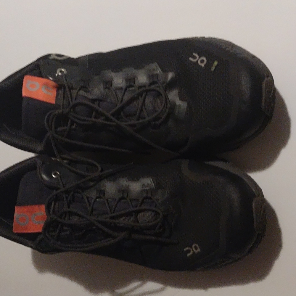 On cloud cloudventure black grey waterproof